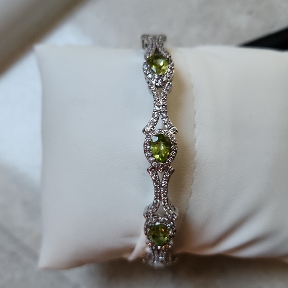 Peridot and CZ bangle bracelet - Picture 7 of 7